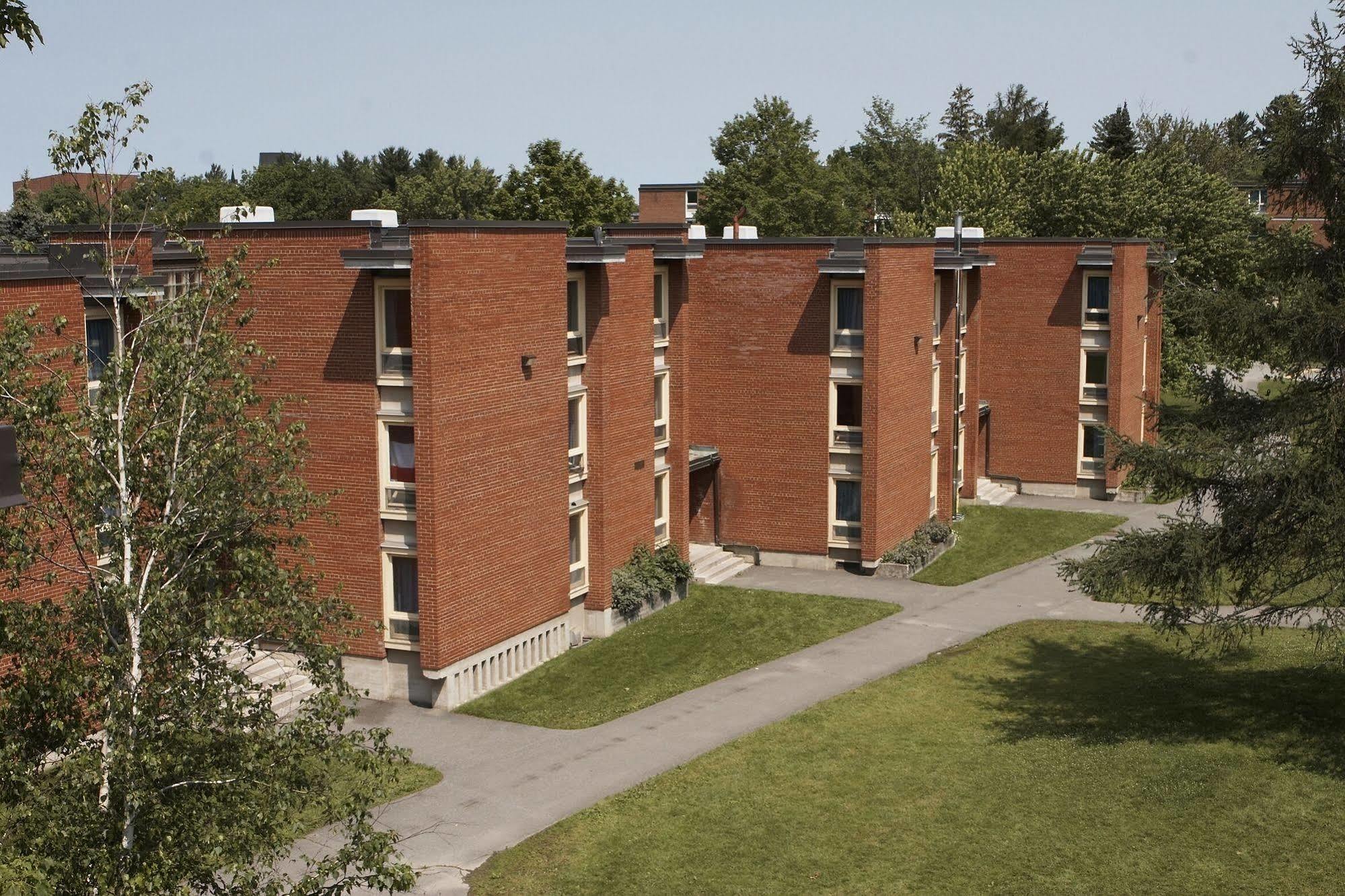 Bishop'S University Hotel Sherbrooke Exterior photo